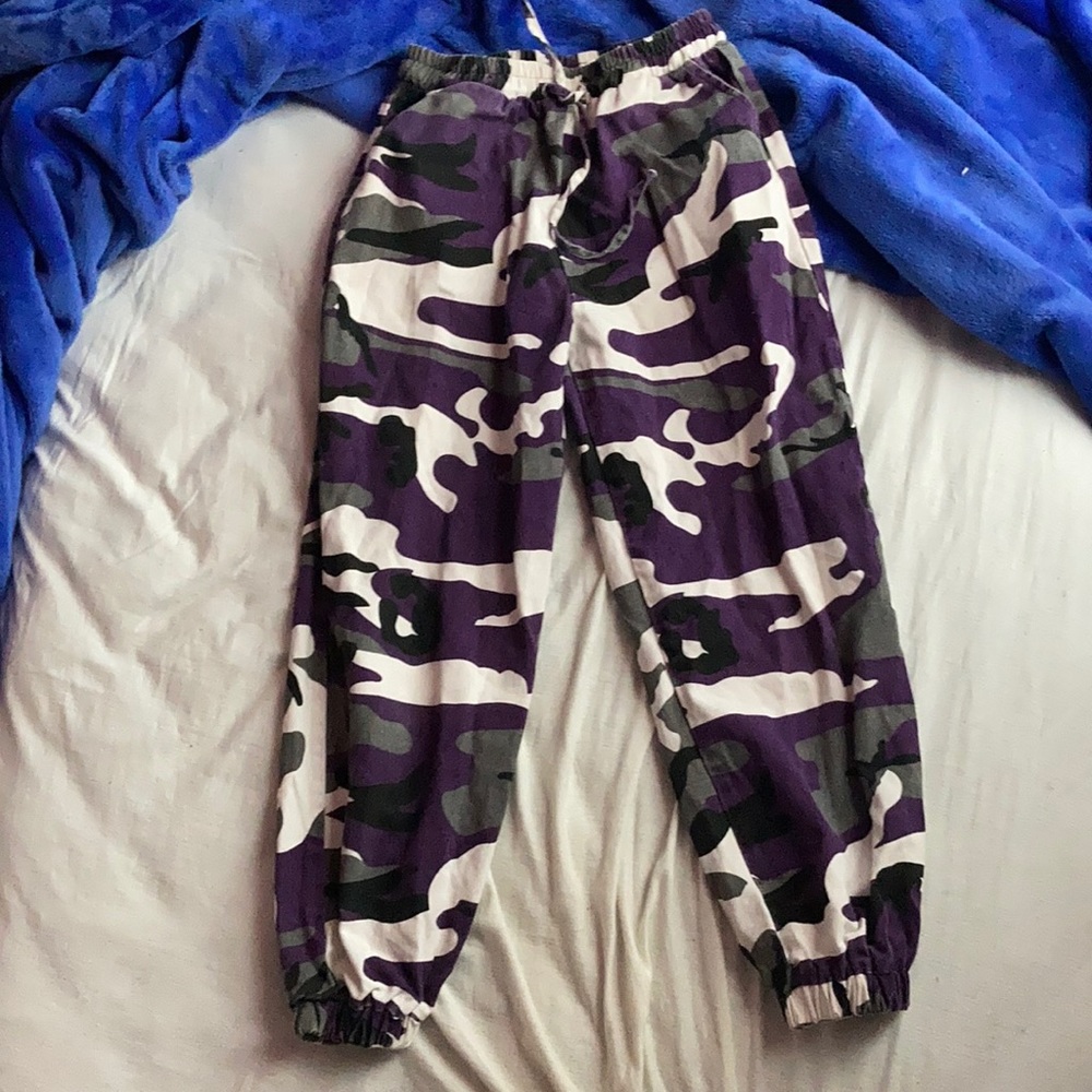 camo cargo pants